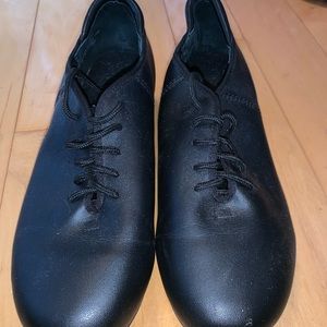 Tap shoes